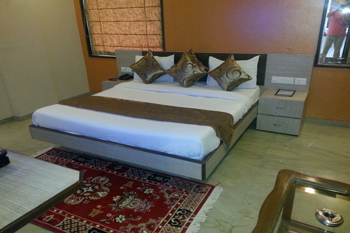 Royal View Hotel Deluxe Room 3
