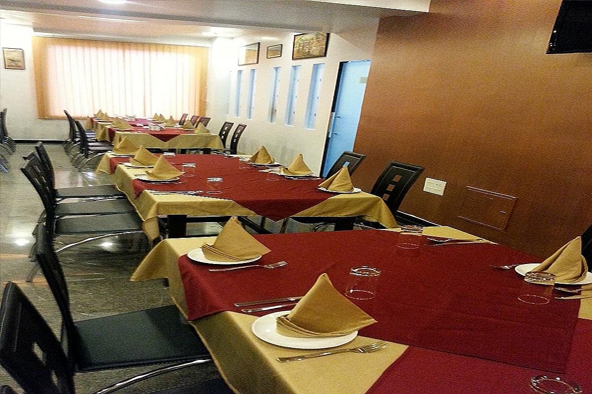 Food & Dining