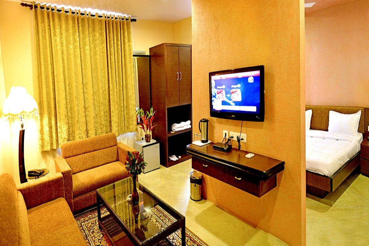 Royal View Hotel Deluxe Room 5
