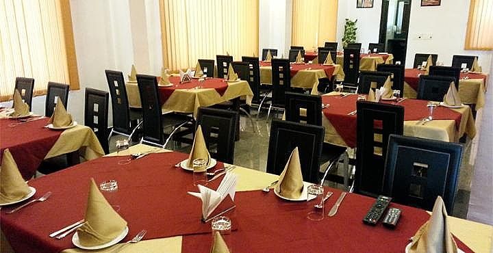 Food & Dining