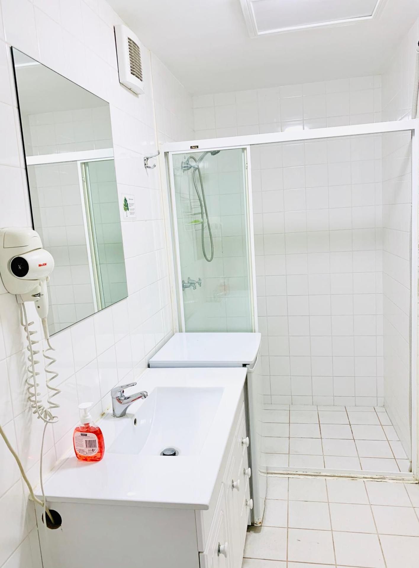 City East Motel Twin Room 3