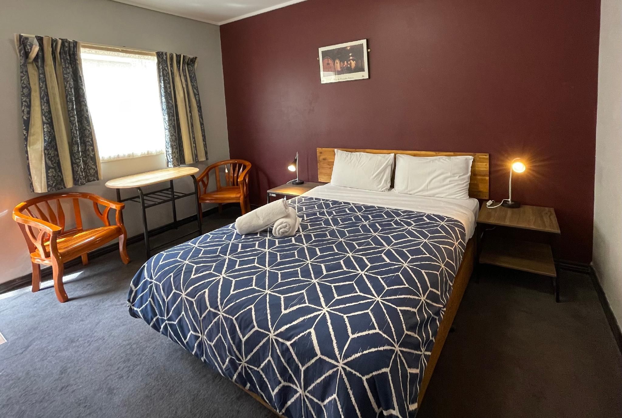 City East Motel Queen Room 2