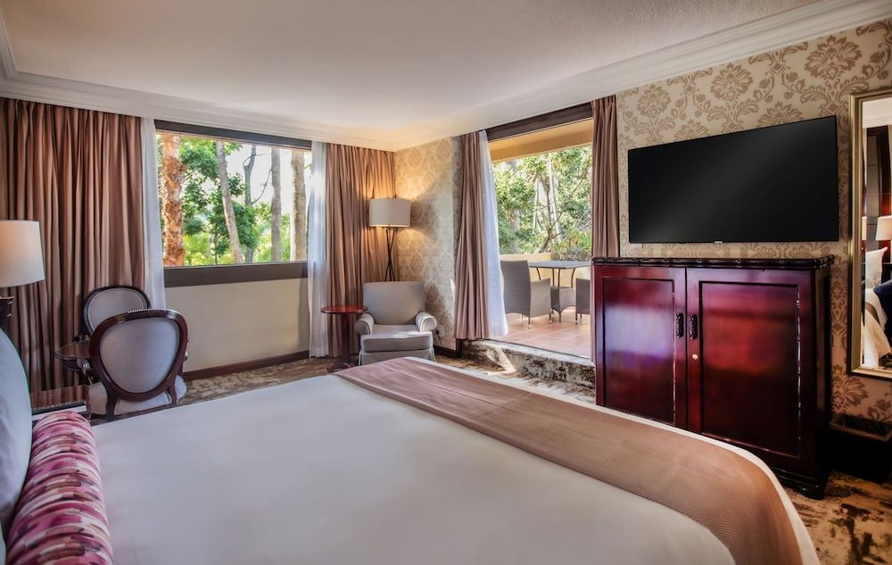 Superior Luxury Room with Balcony