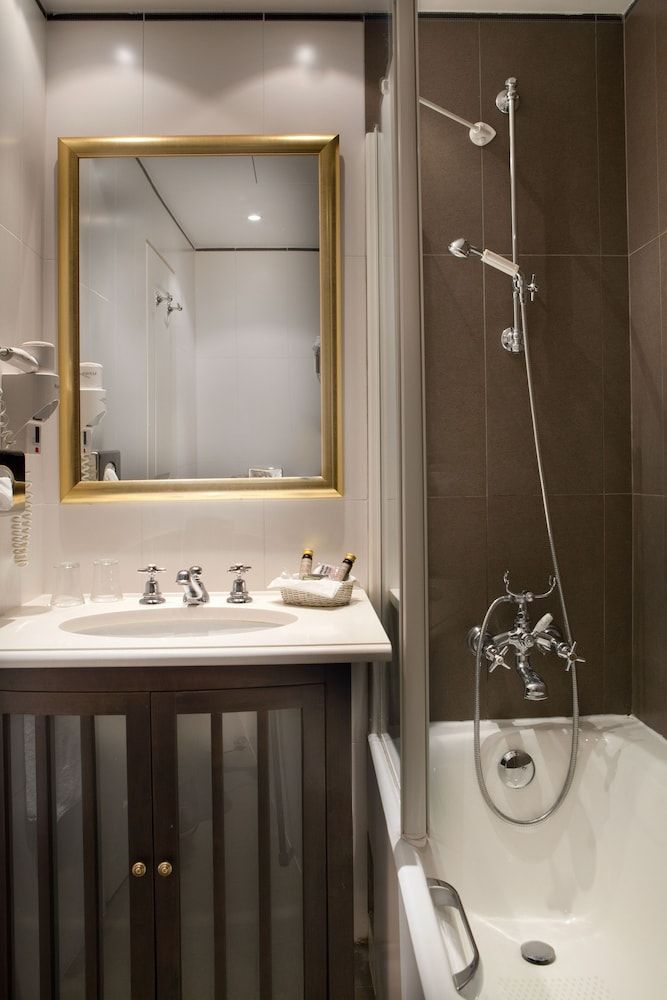 Hôtel Serotel Lutèce Classic Double Room 5