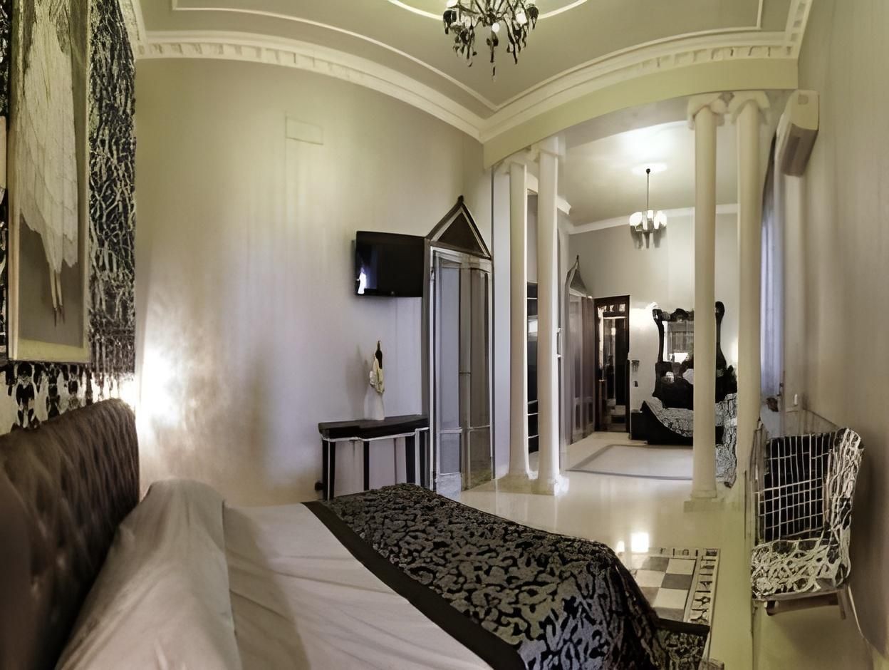 Quintuple Room (5 Adults)