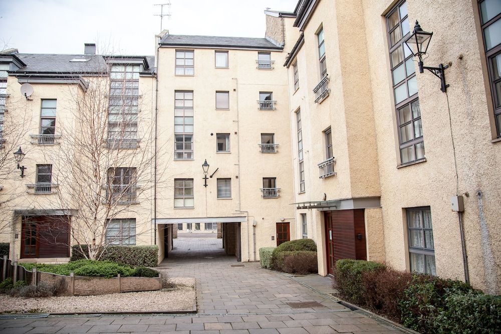 undefined Royal Mile Accommodation 3