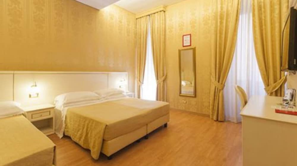 undefined Trevi 41 Hotel 3