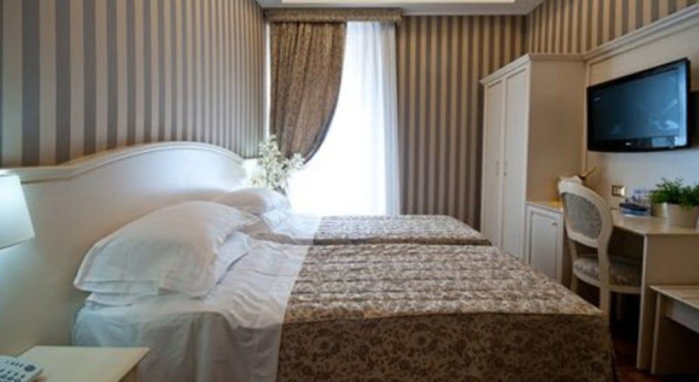 Trevi 41 Hotel Standard Double Room 5