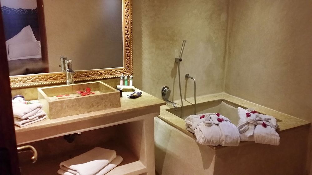 Riad Al Ksar & Spa Family Suite (Junior) 12