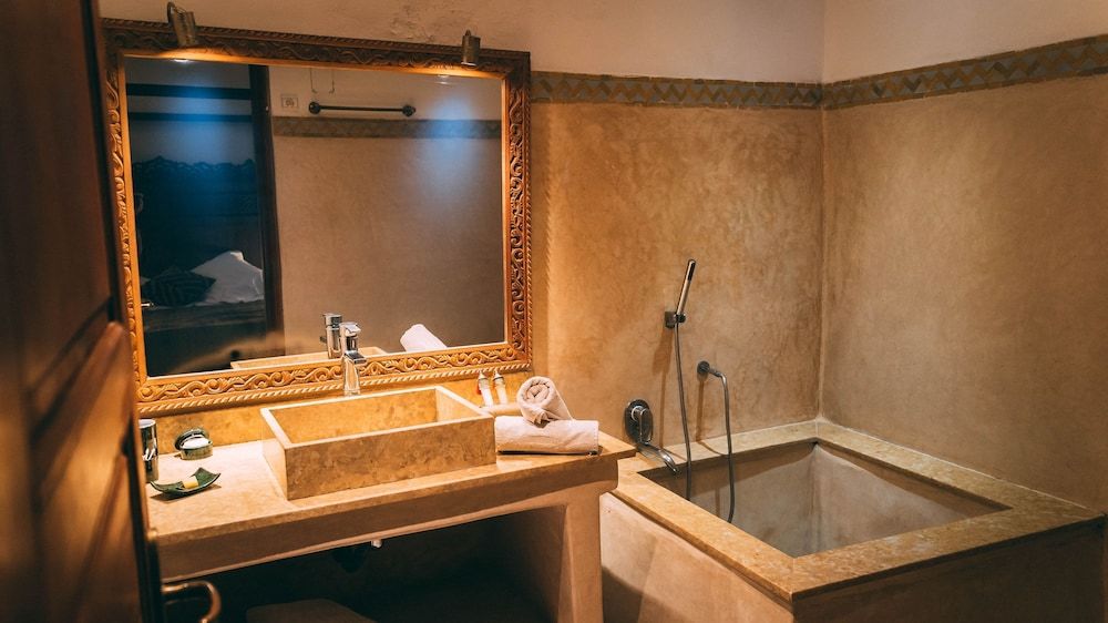 Riad Al Ksar & Spa Family Suite (Junior) 11