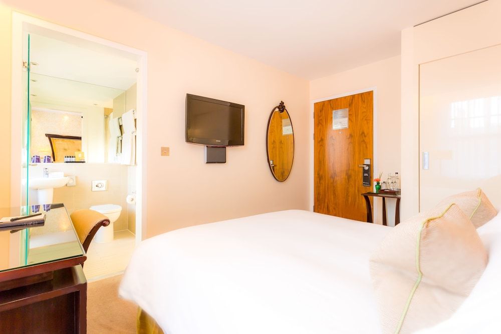 Ten Manchester Street Superior Double Room