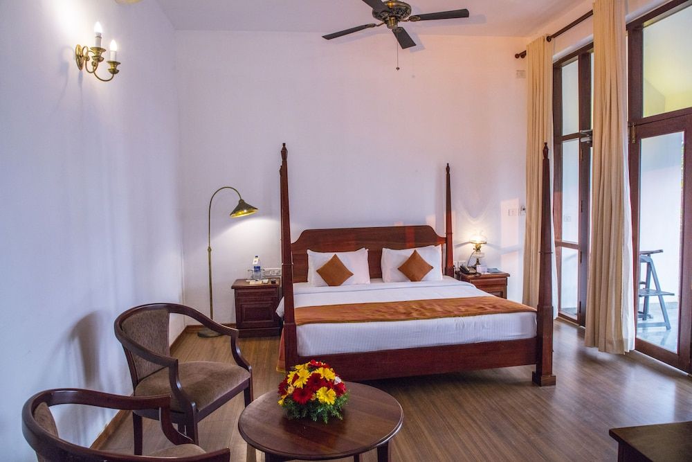 Gokulam Grand Turtle On The Beach Deluxe Room 8
