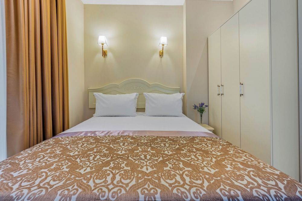 Elegance East Hotel - Boutique Class Economy Double Room