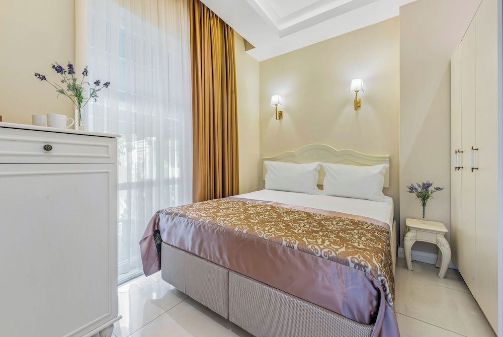 Elegance East Hotel - Boutique Class Economy Double Room 2