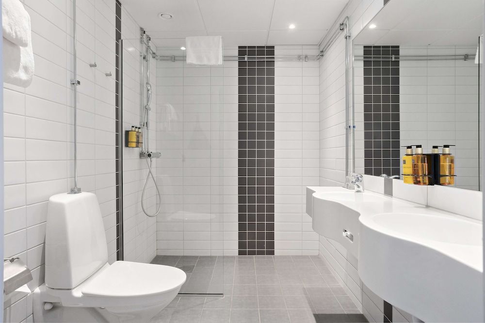 Best Western Hotel River C Standard Studio, 2 Twin Beds, Non Smoking, Sea View (with Sofabed) 3