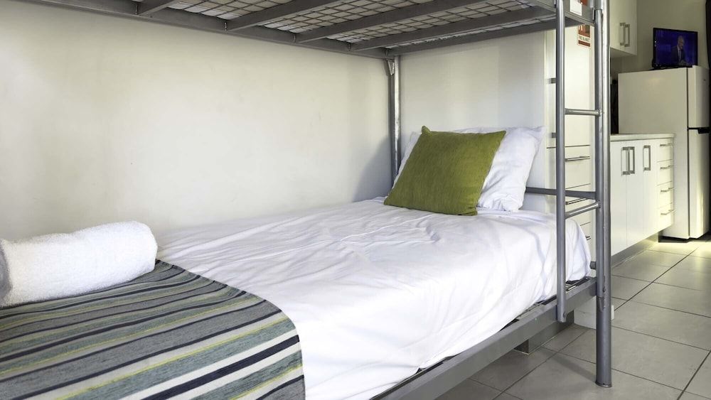 Ingenia Holidays Hervey Bay Studio Cabin 3