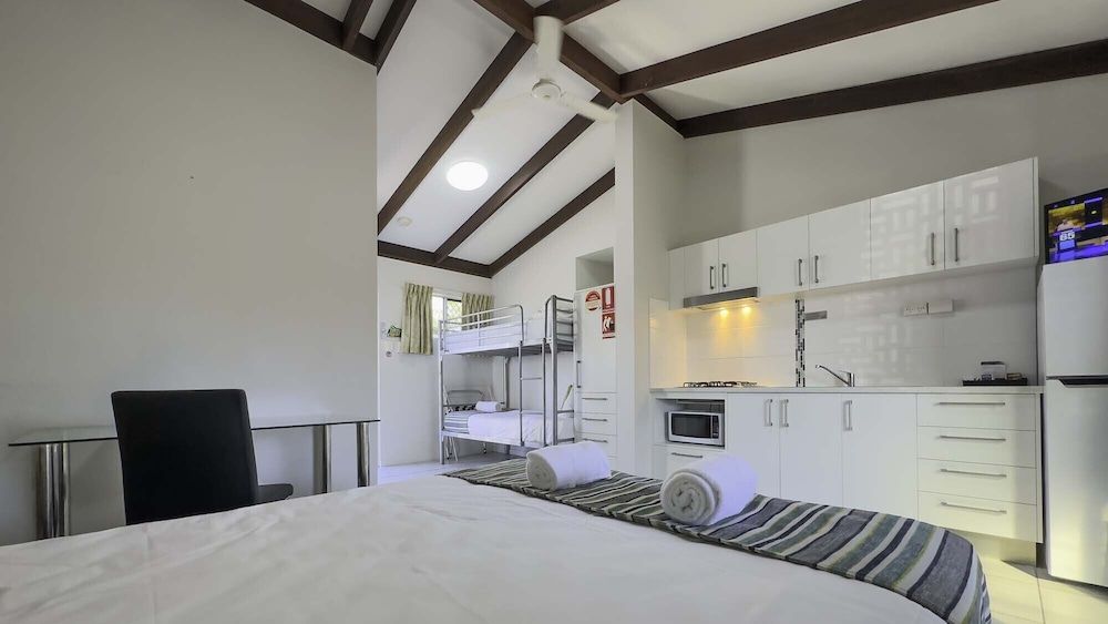 Ingenia Holidays Hervey Bay Studio Cabin 4
