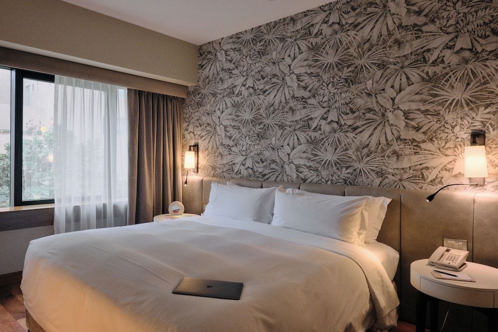 Manto Hotel Lima - MGallery  Collection Classic Room, 1 King Bed 6