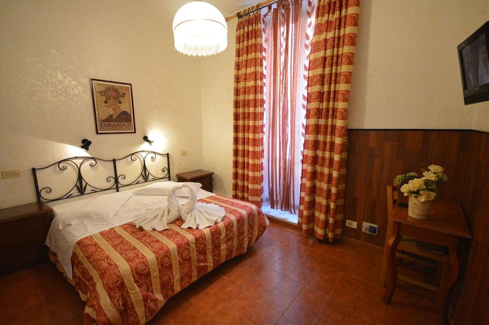 Hotel Alexis Classic Double Room, Private Bathroom 10