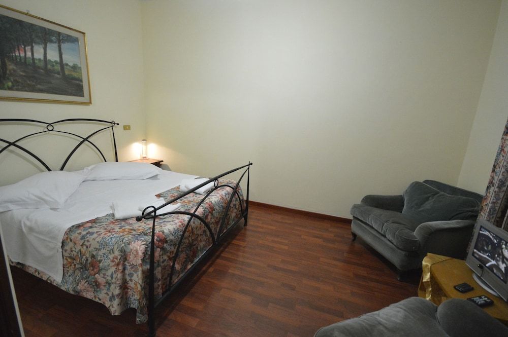 Hotel Alexis Classic Double Room, Private Bathroom 19