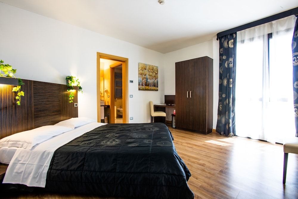 Matrix Hotel & Residence Standard Room 3