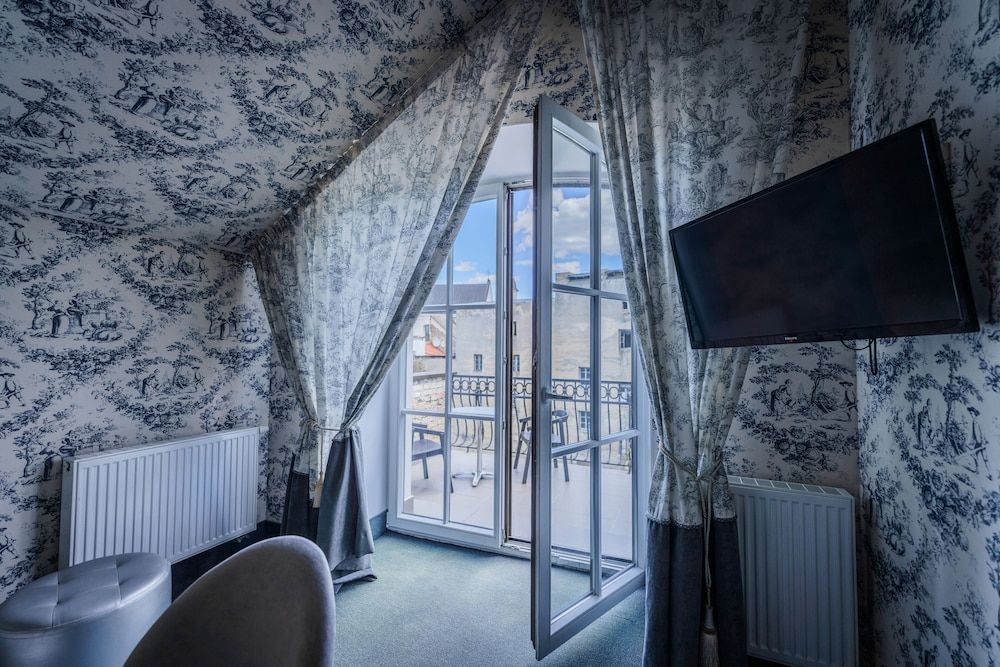 Moon Garden Boutique Hotel Deluxe Studio Suite 11