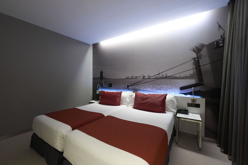 Catalonia Avinyó Double Room 2