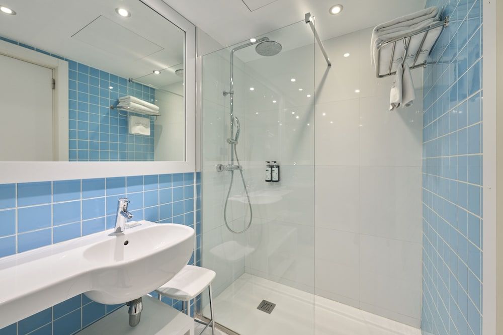 Catalonia Avinyó Double Room 4