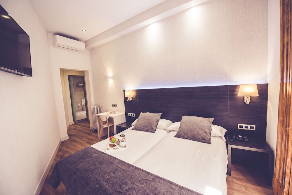 Hostal Marlasca Double Room 10