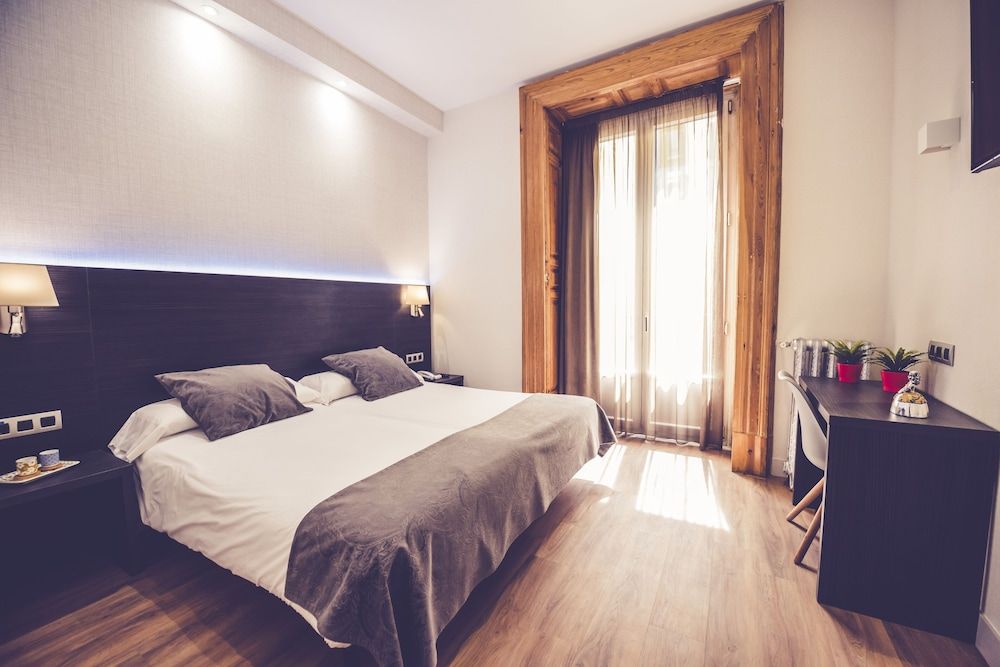 Hostal Marlasca Double Room 8