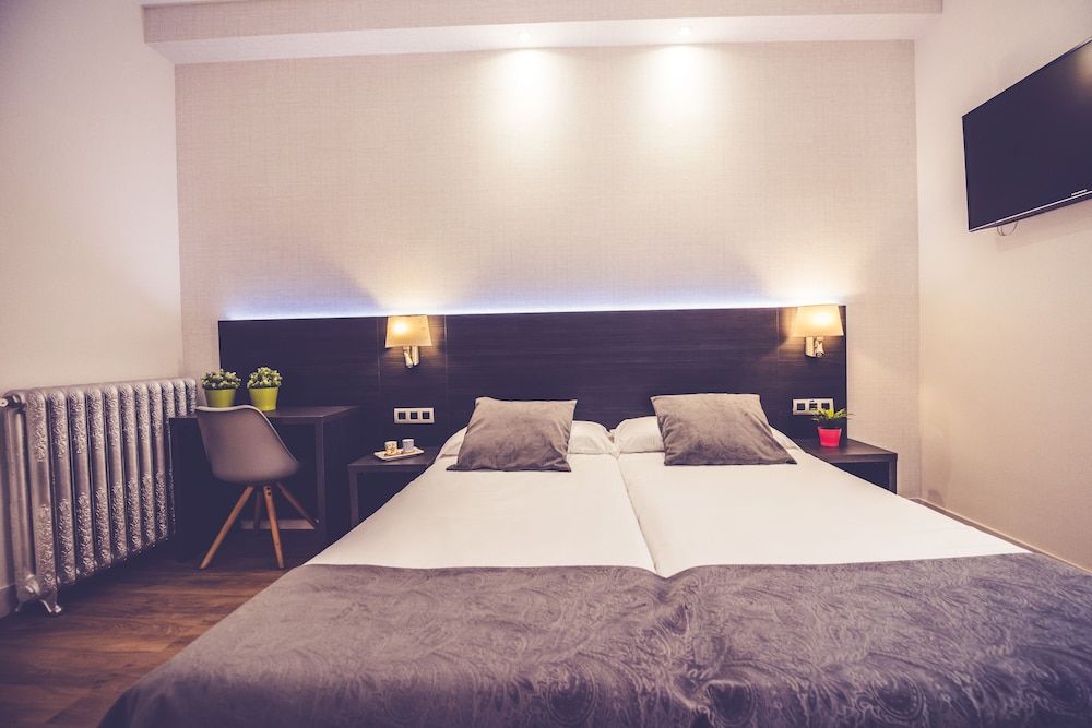 Hostal Marlasca Double Room 2