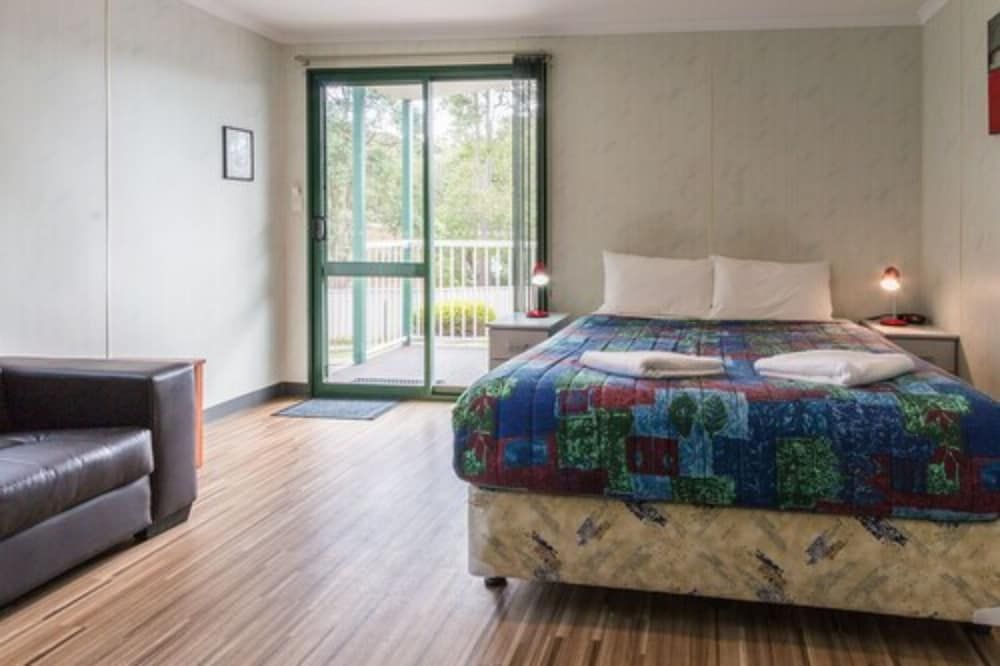 Riverview Tourist Park Motel Cabin