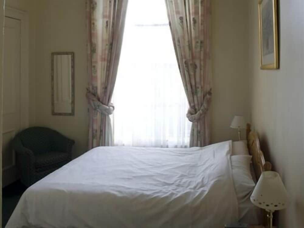 undefined Hanover House Hotel 5