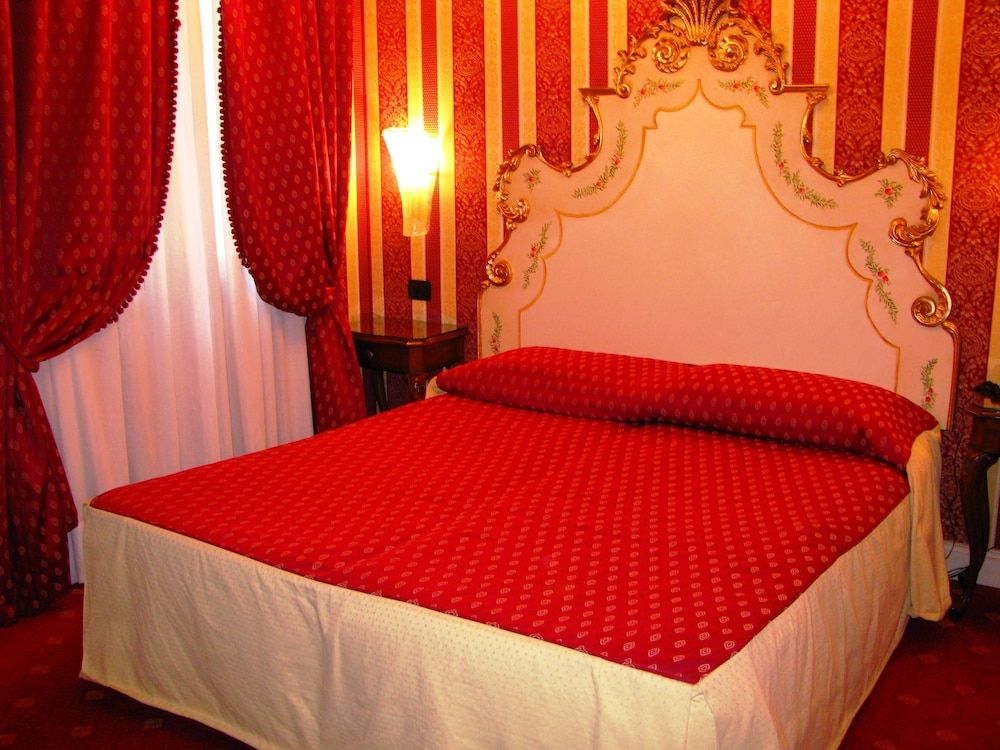 Hotel Belle Epoque Standard Double or Twin Room 2