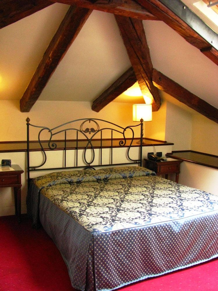 undefined Hotel Belle Epoque 4