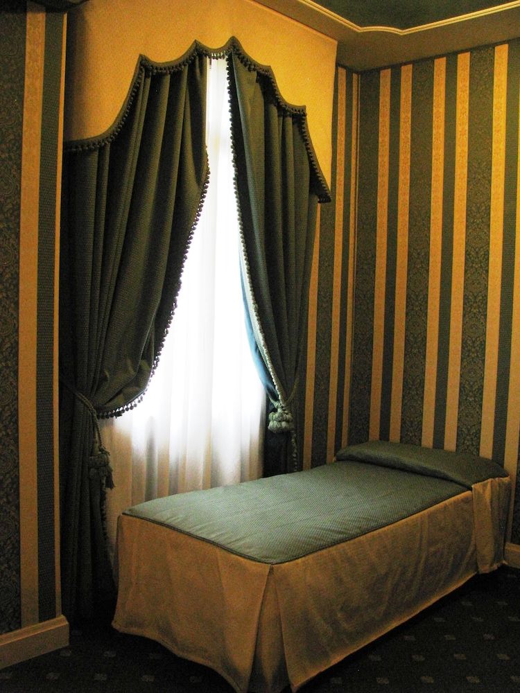 undefined Hotel Belle Epoque 3