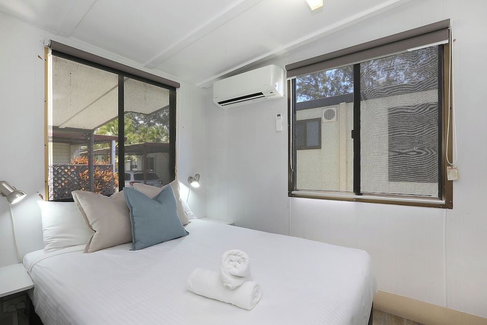 Reflections Coffs Harbour - Holiday Park Basic Cabin - Sleeps 4 - Dog Friendly