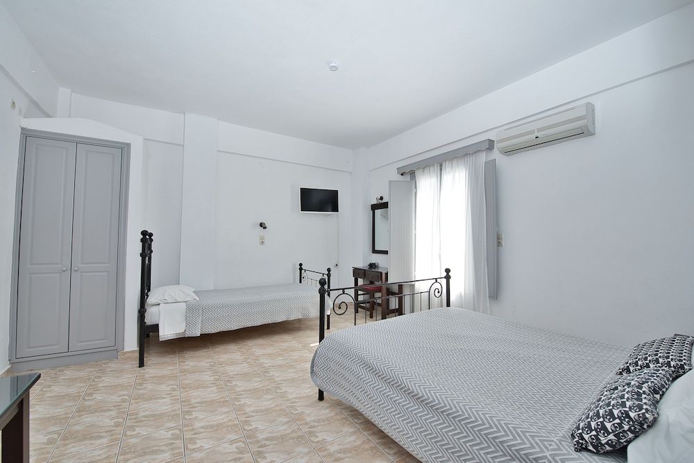 undefined Anessis 10