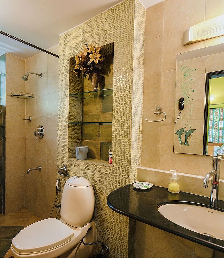 Renzo's Inn AC Elegance Room 4