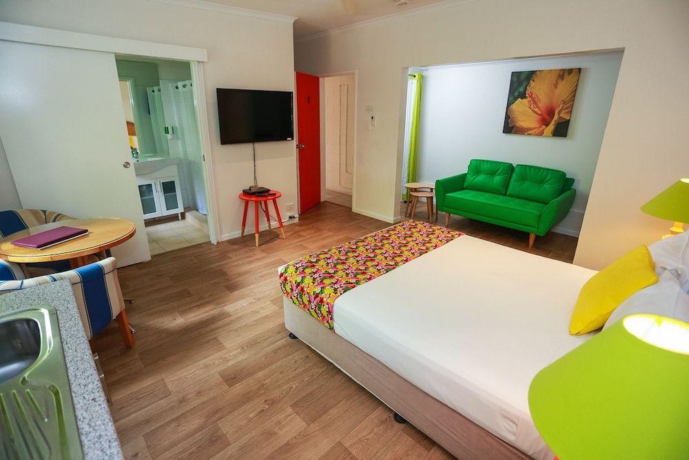 Port Douglas Motel Studio, 1 Queen Bed 4