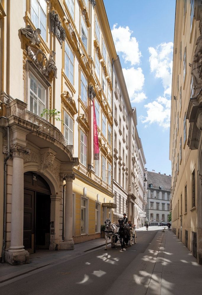 undefined Pertschy Palais Hotel 5