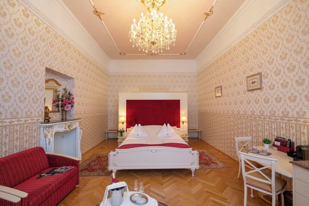 undefined Pertschy Palais Hotel