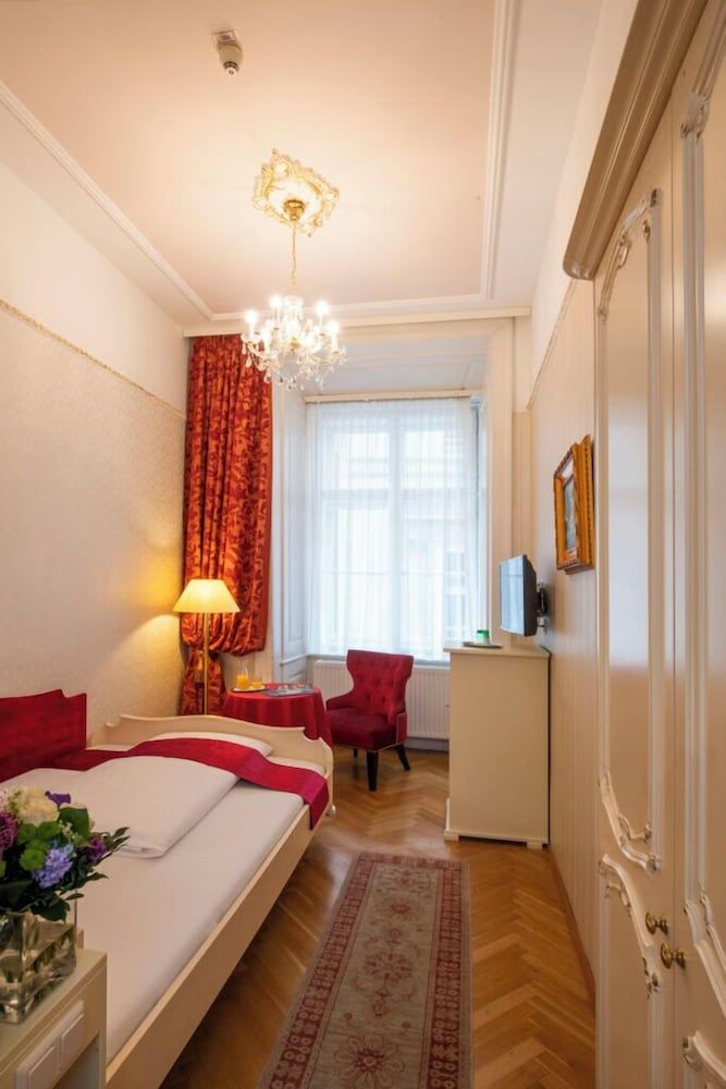 undefined Pertschy Palais Hotel 3