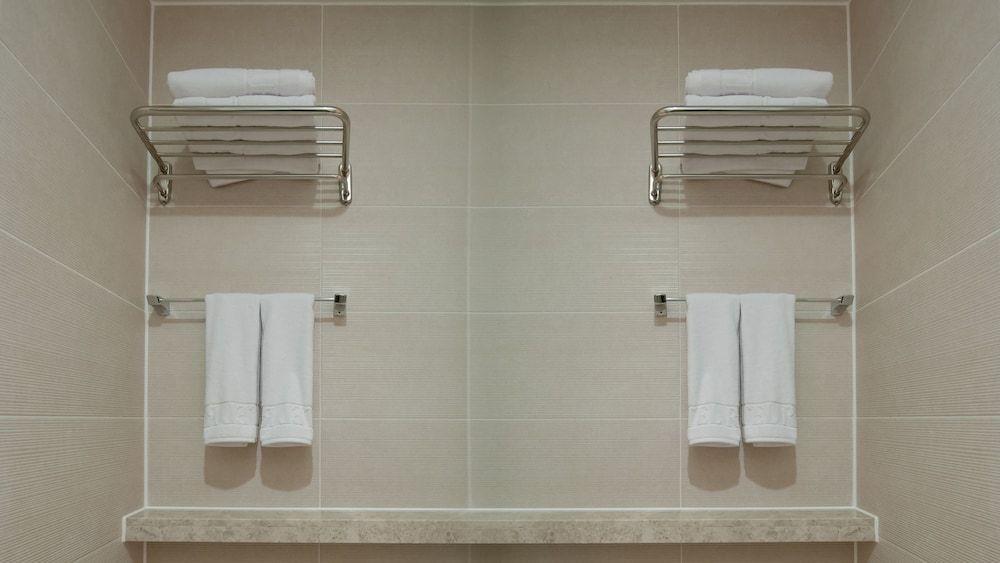 Hotel Rian Standard Double Room (Bigger than most in Seoul) 13