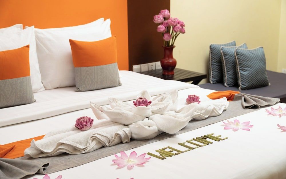 Residence Indochine D'angkor King Cabana Room with Balcony and Pool View - Free Pick Up 13