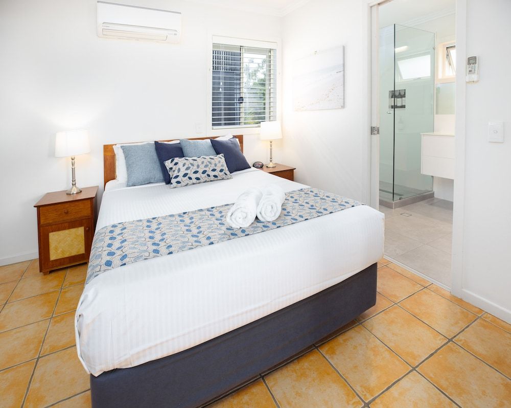 Noosa River Palms Apartment, 1 Bedroom, River View 3