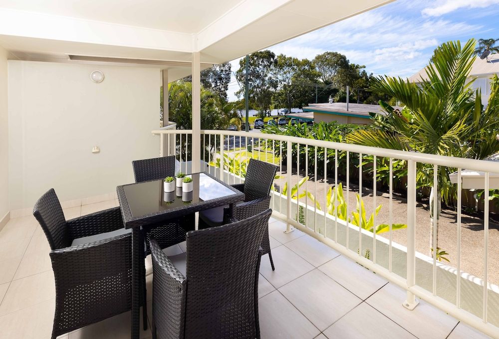 Noosa River Palms Apartment, 1 Bedroom, River View 9