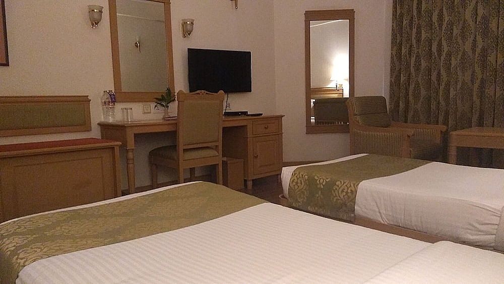 Abad Atrium Superior Double Room, 1 King Bed 6