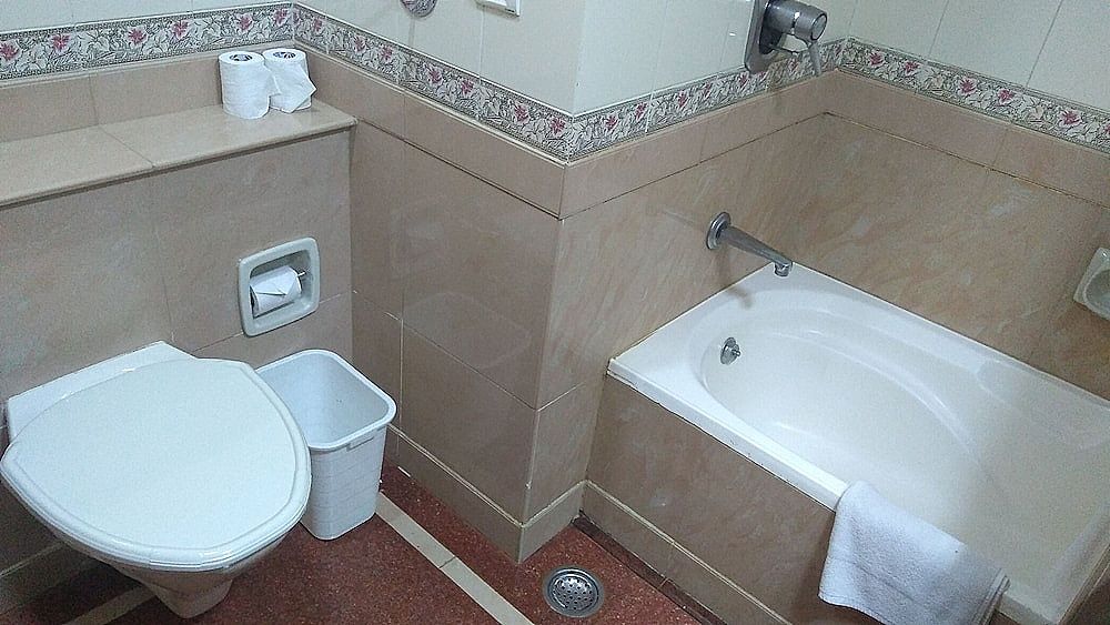 Abad Atrium Superior Double Room, 1 King Bed 5