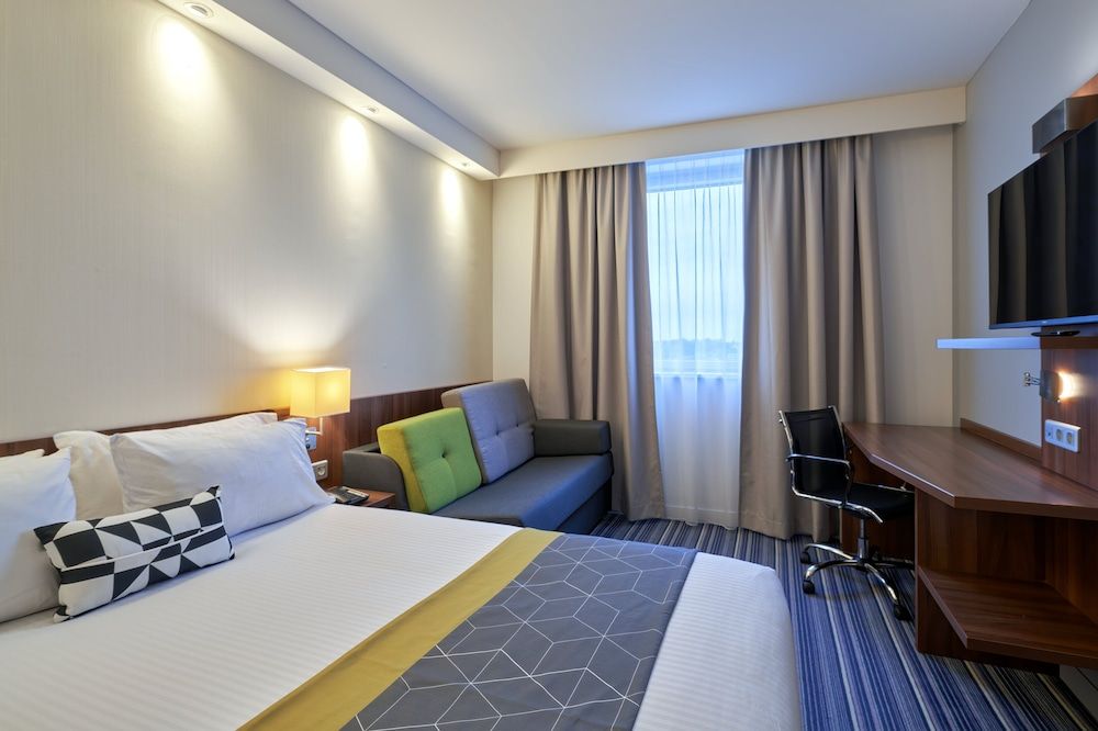 Standard Room, 1 Queen Bed